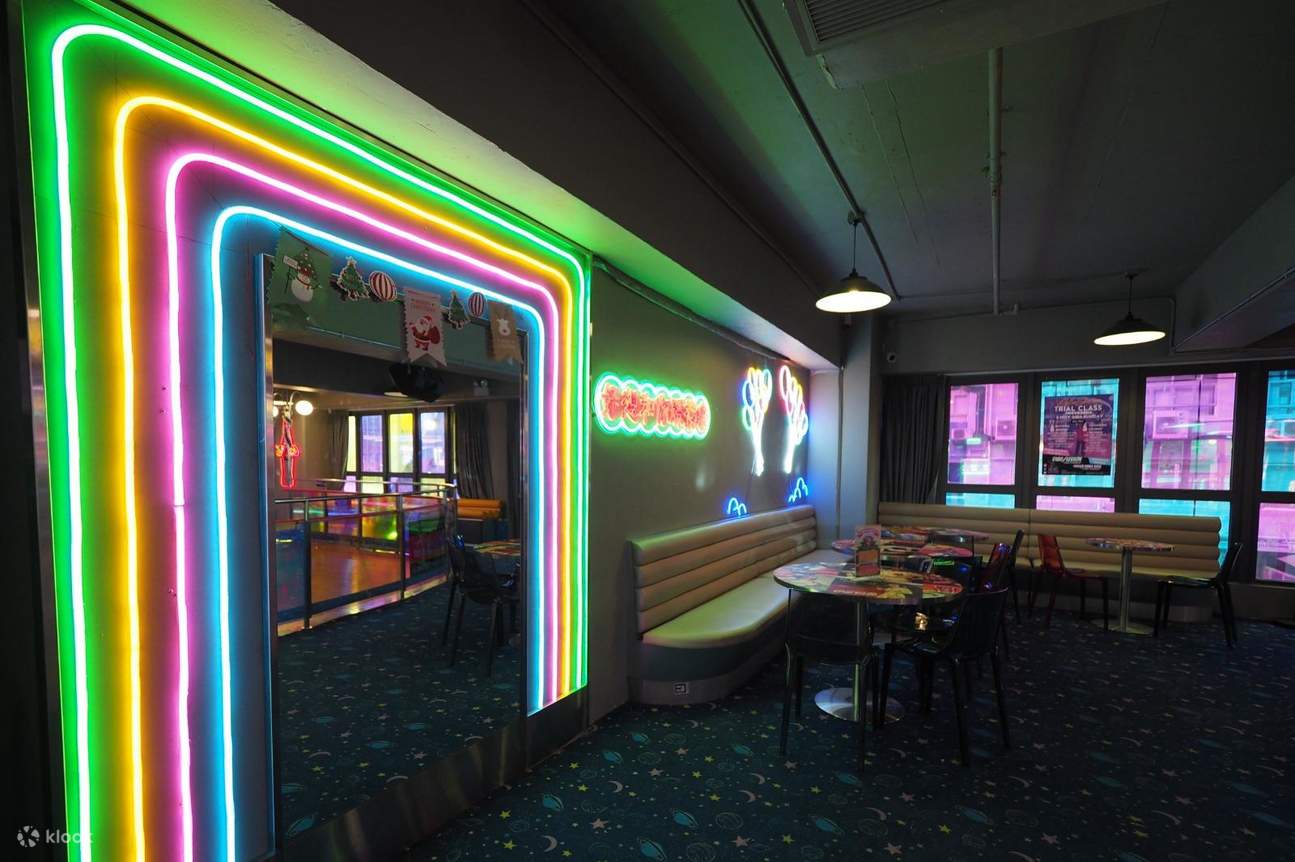 Bun's 2020 ประสบการณ์สเก็ตอินไลน์สไตล์เรโทรในร่ม｜ไล่จือ角｜ไคว่ชุง